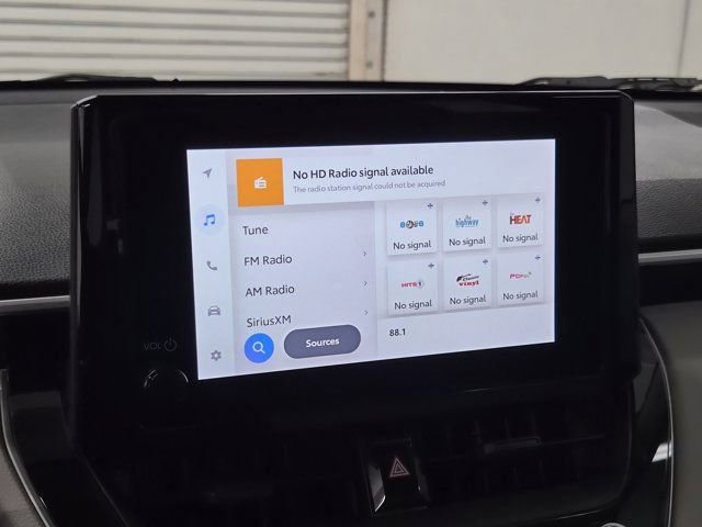 Used 2024 Toyota Corolla Cross L image 27