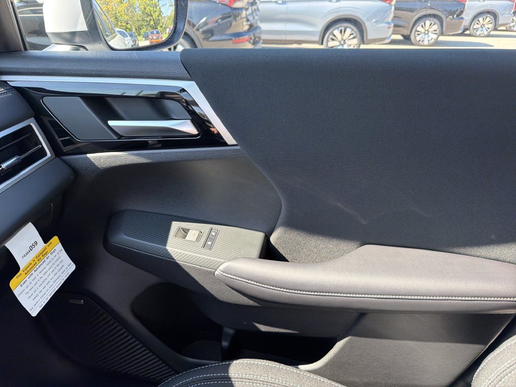 New 2026 Mitsubishi Outlander ES AWD/4WD image 24