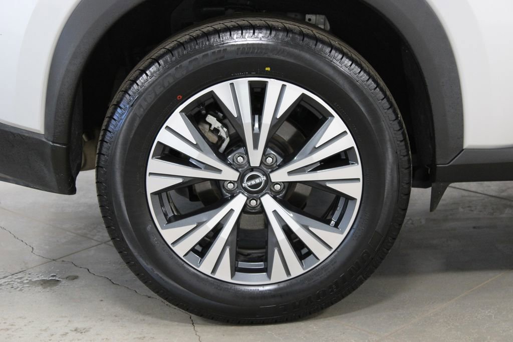 Used 2022 Nissan Rogue SV image 13