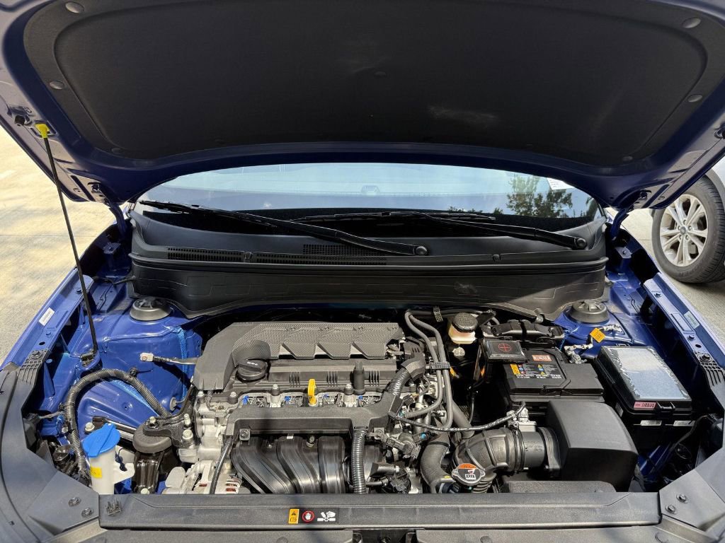 New 2025 Hyundai Venue Limited image 32