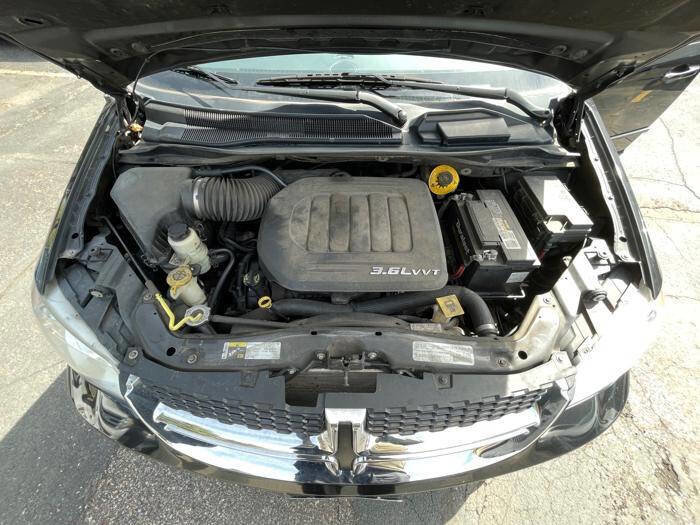 Used 2015 Dodge Grand Caravan SE FWD image 43