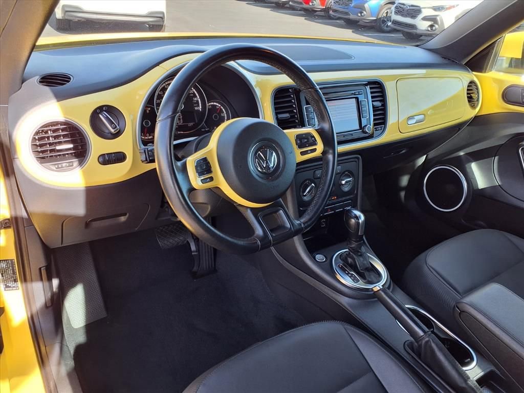 Used 2014 Volkswagen Beetle 2.5 video 2