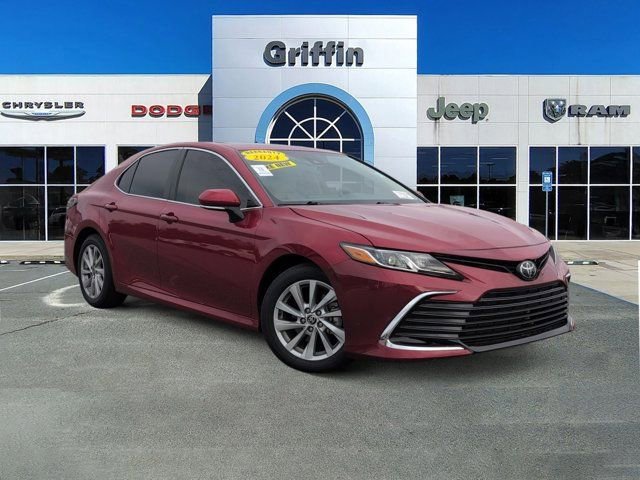 Used 2024 Toyota Camry LE w/ Convenience Package