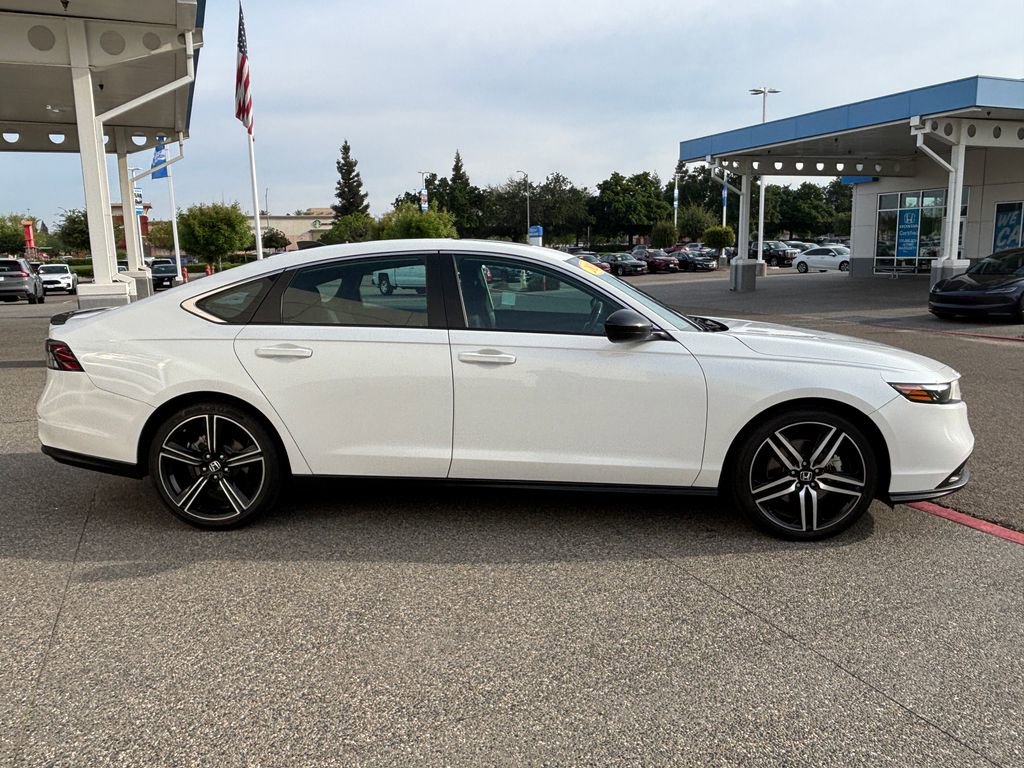 Used 2024 Honda Accord Sport image 4