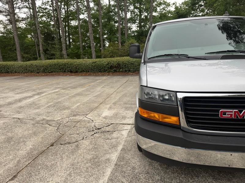 Used 2023 GMC Savana 2500 w/ Driver Convenience Package RWD image 18