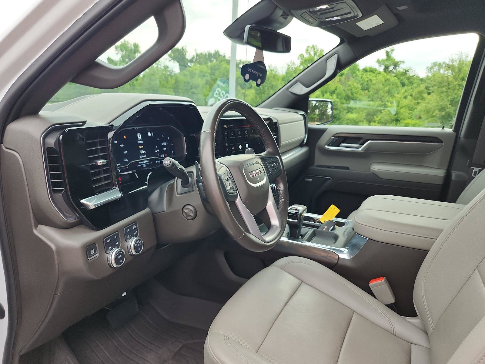 Certified 2023 GMC Sierra 1500 SLT w/ SLT Premium Package AWD/4WD image 15
