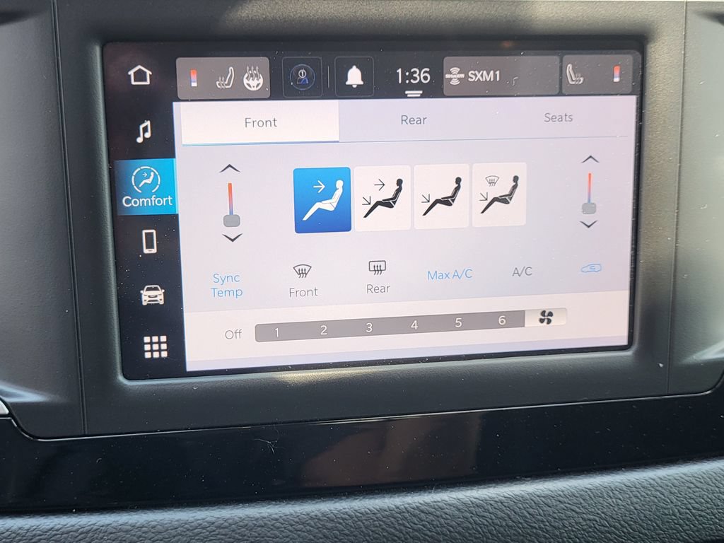 Used 2023 Chrysler Voyager LX FWD image 17
