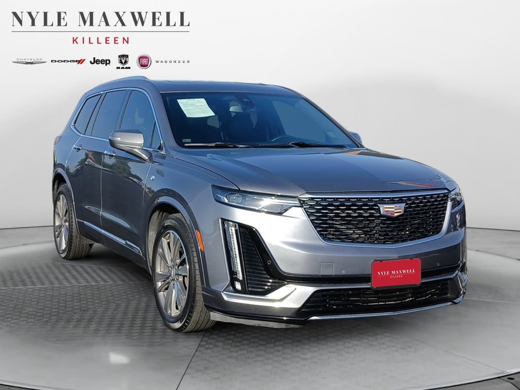 Used 2021 Cadillac XT6 Premium Luxury FWD image 2