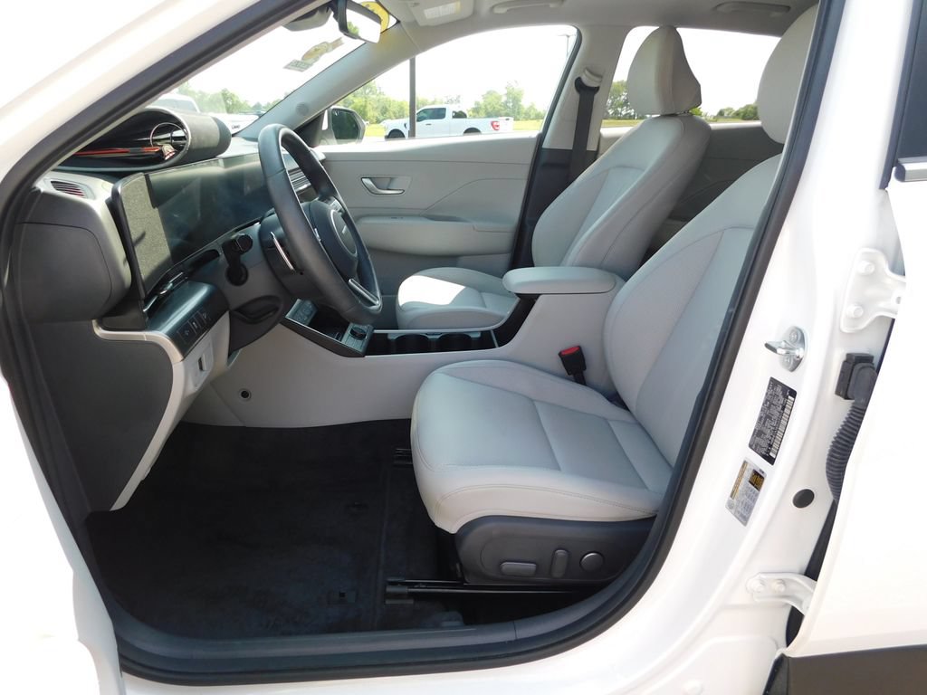 Used 2025 Hyundai Kona Limited AWD/4WD image 13