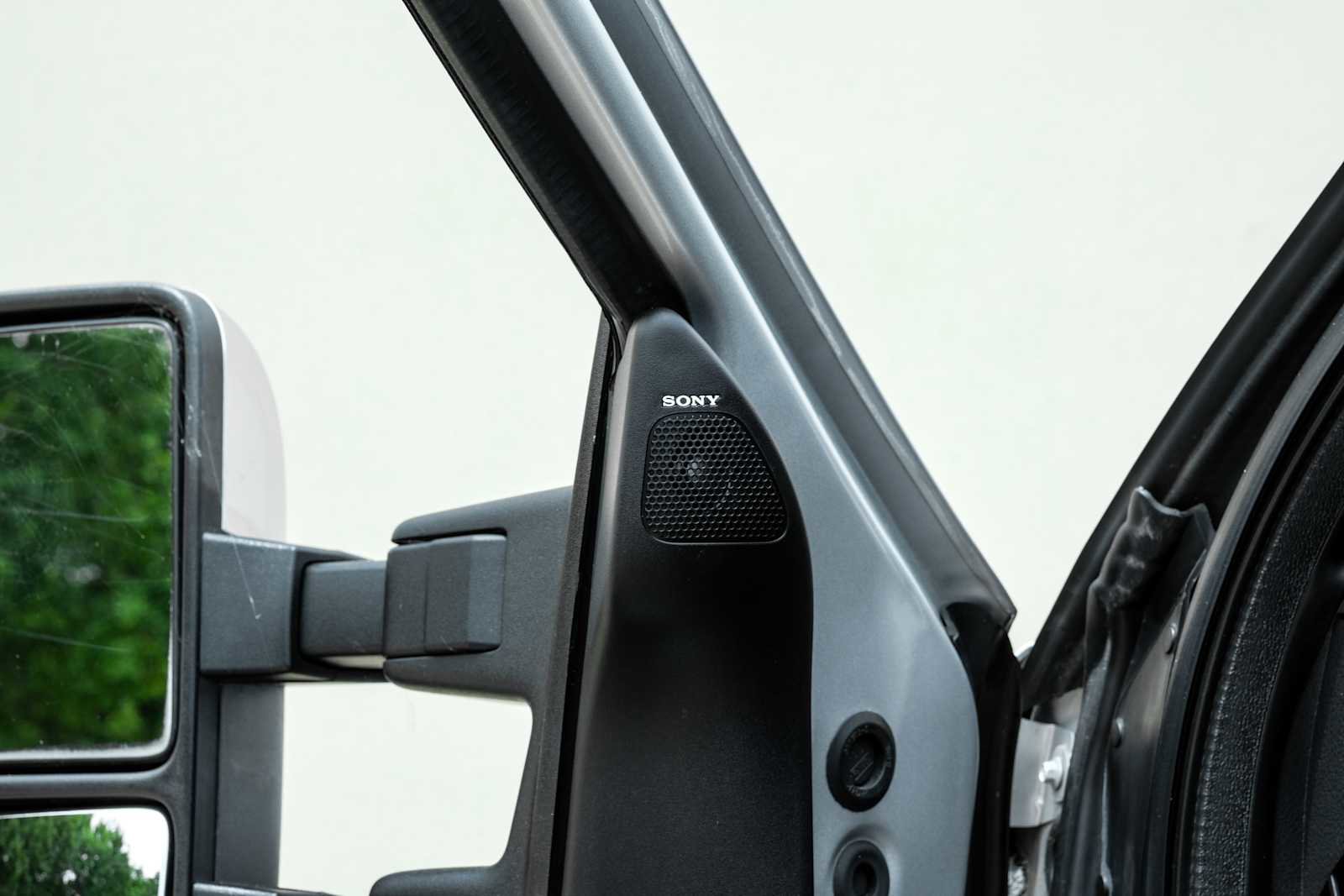 Used 2016 Ford F250 Platinum w/ FX4 Off-Road Package AWD/4WD image 45