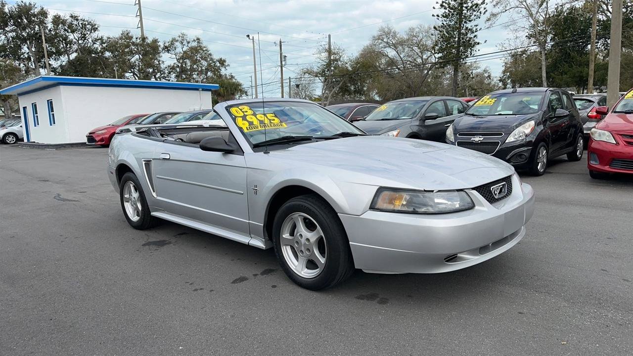 Used 2003 Ford Mustang Convertible image 7