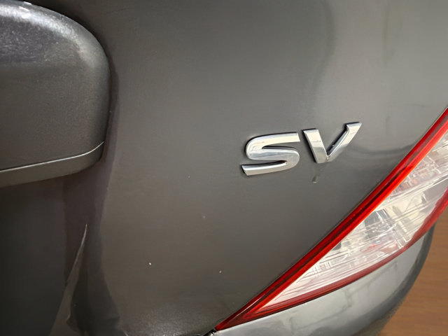 Used 2019 Nissan Versa SV FWD image 9