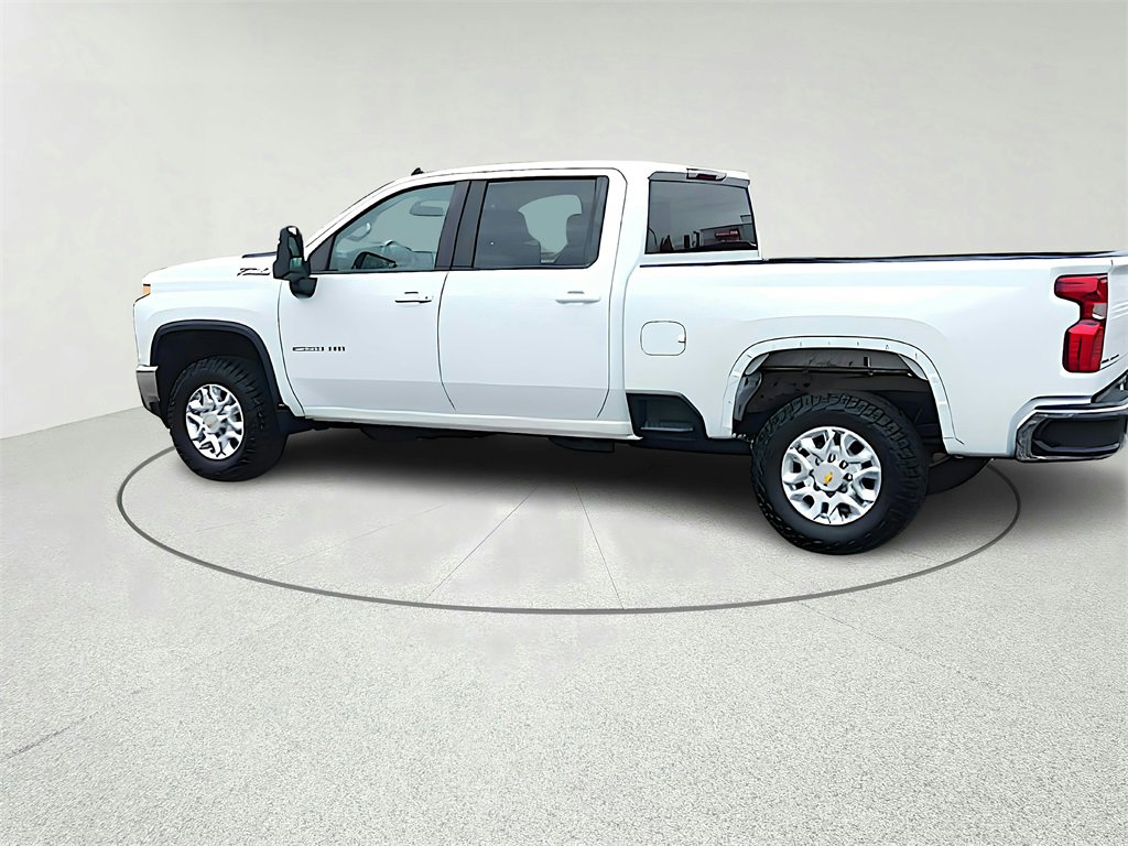Used 2022 Chevrolet Silverado 2500 LT w/ Convenience Package image 5