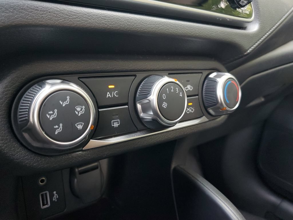 Used 2025 Nissan Versa S w/ S Plus Package FWD image 28