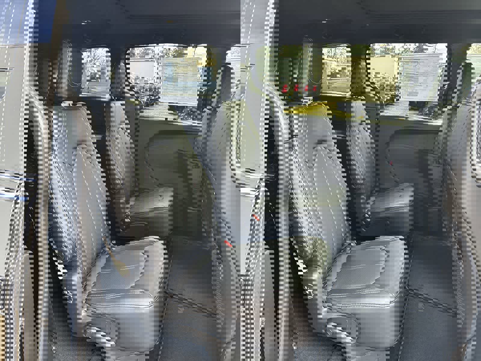 New 2026 Chrysler Pacifica Select image 6