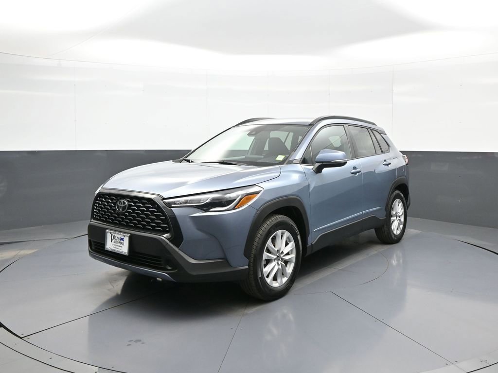 Certified 2022 Toyota Corolla Cross LE AWD/4WD image 1