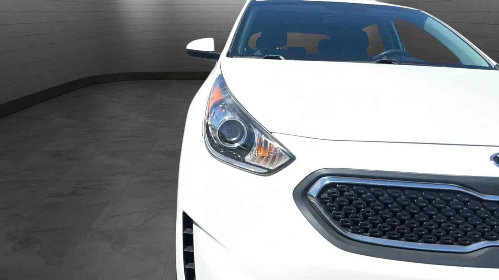 Used 2017 Kia Niro FE FWD image 20