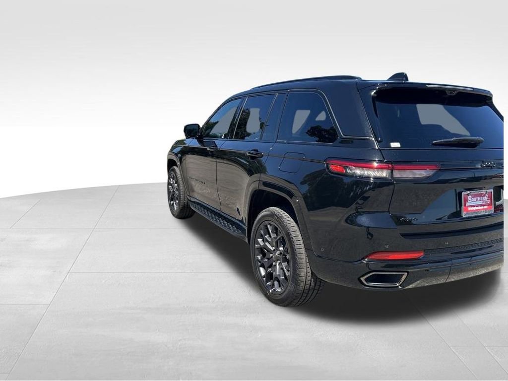 New 2025 Jeep Grand Cherokee Summit image 4