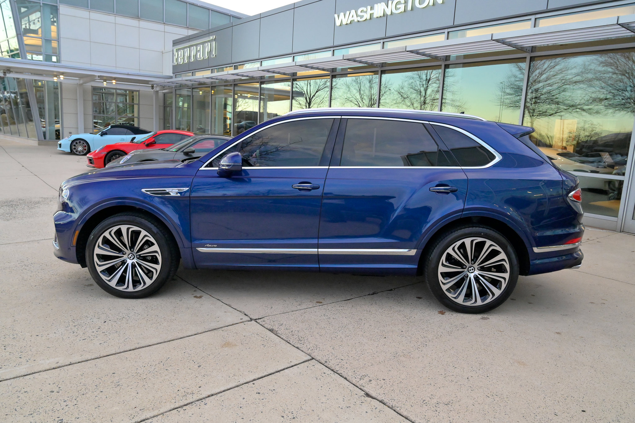 Used 2023 Bentley Bentayga image 8