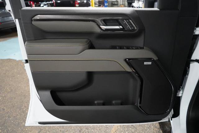 Used 2025 Chevrolet Silverado 2500 ZR2 w/ Technology Package AWD/4WD image 26