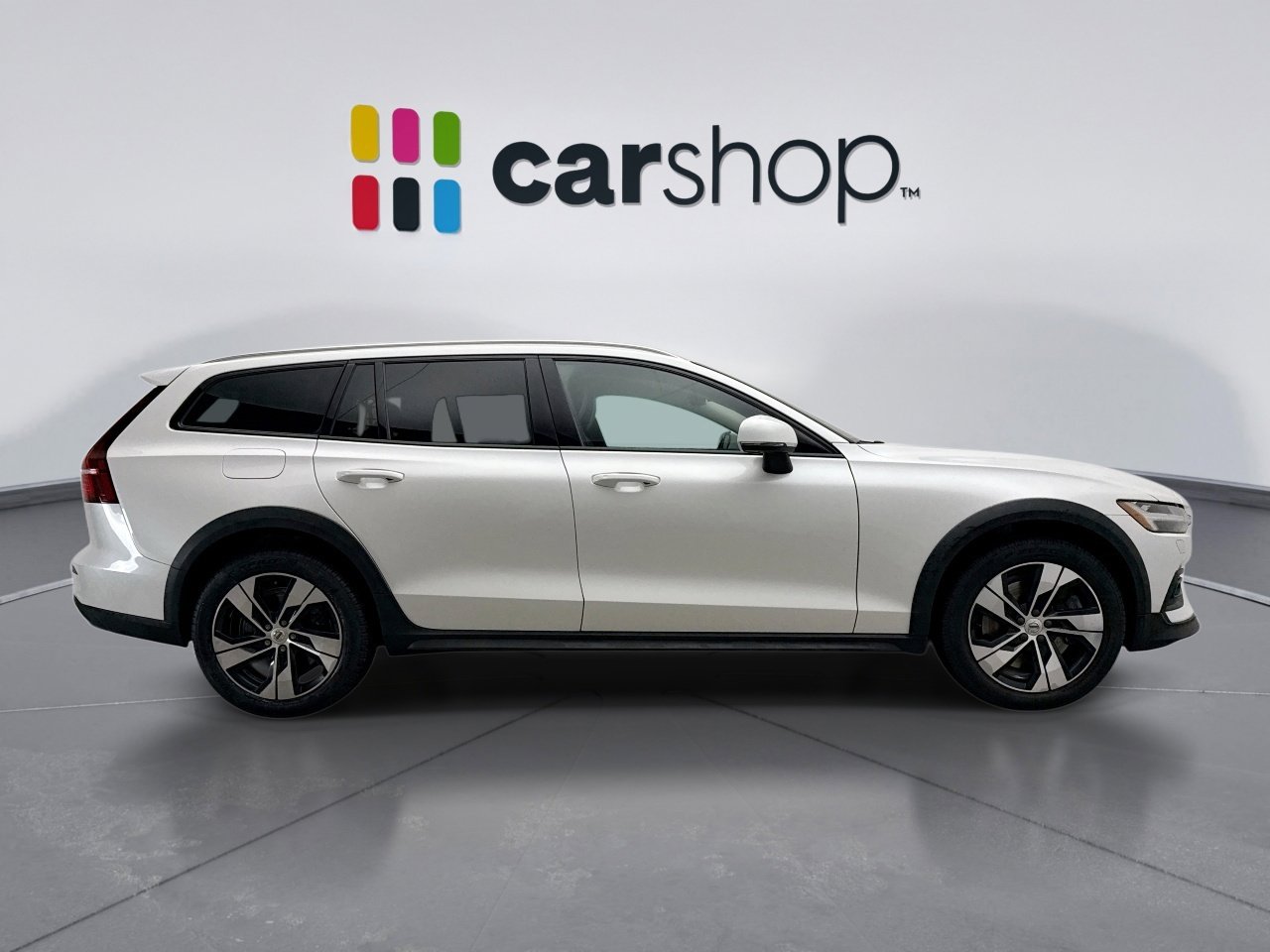 Used 2022 Volvo V60 T5 Cross Country image 6