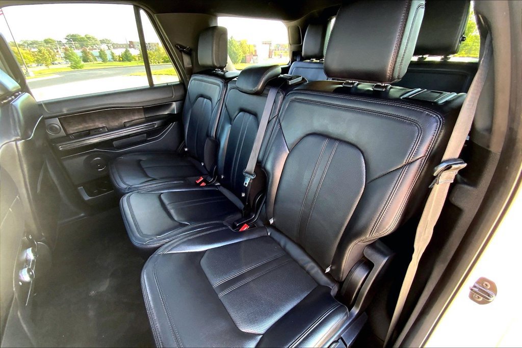 Used 2021 Ford Expedition Limited AWD/4WD image 24