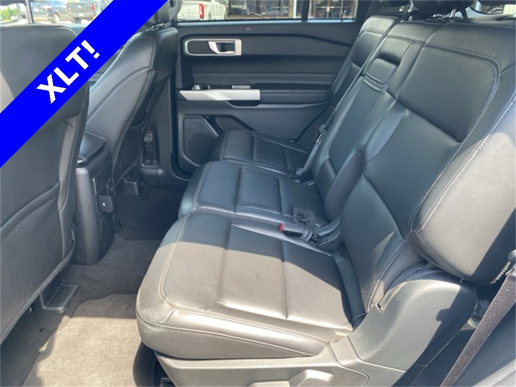 Used 2024 Ford Explorer XLT w/ Equipment Group 202A image 7