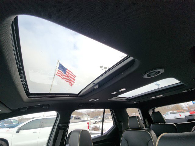 Used 2022 Chevrolet Traverse Premier w/ Redline Edition image 29