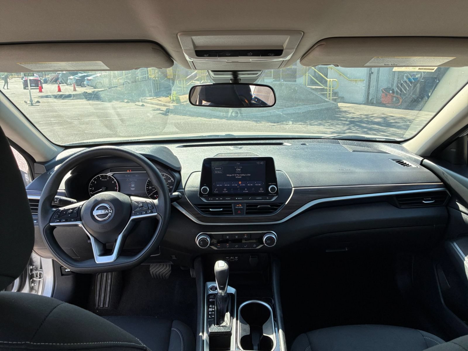 Used 2024 Nissan Altima 2.5 SV FWD image 33