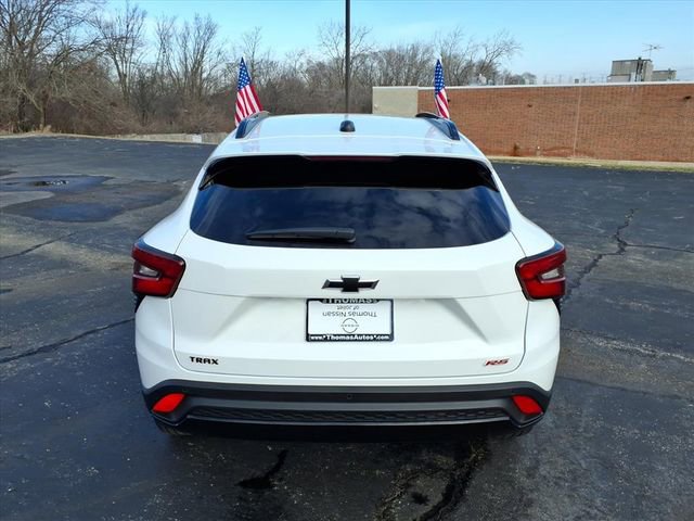 Used 2025 Chevrolet Trax RS w/ Driver Confidence Package image 6