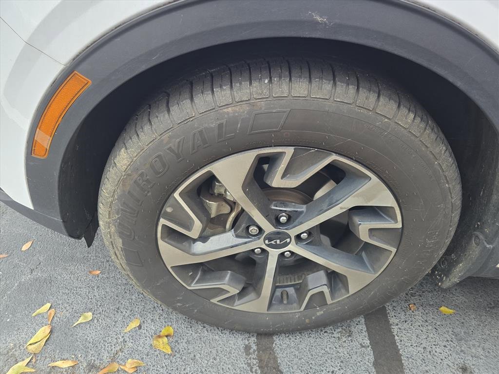 Used 2023 Kia Sportage EX image 10