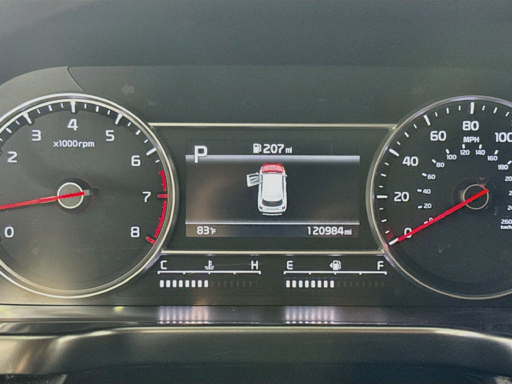 Used 2023 Kia Sorento LX FWD image 12