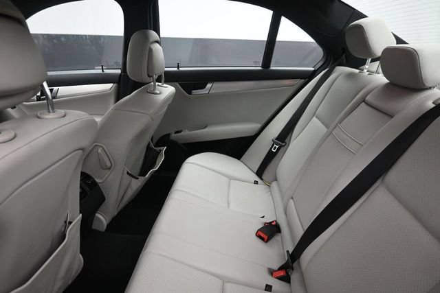 Used 2014 Mercedes-Benz C 250 Sedan image 19