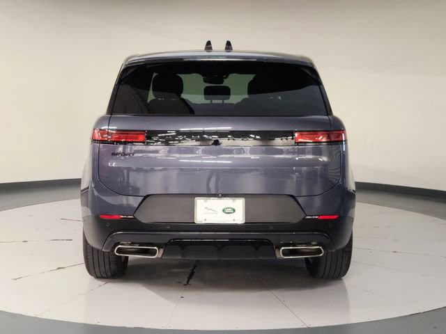 Used 2025 Land Rover Range Rover Sport SE image 10