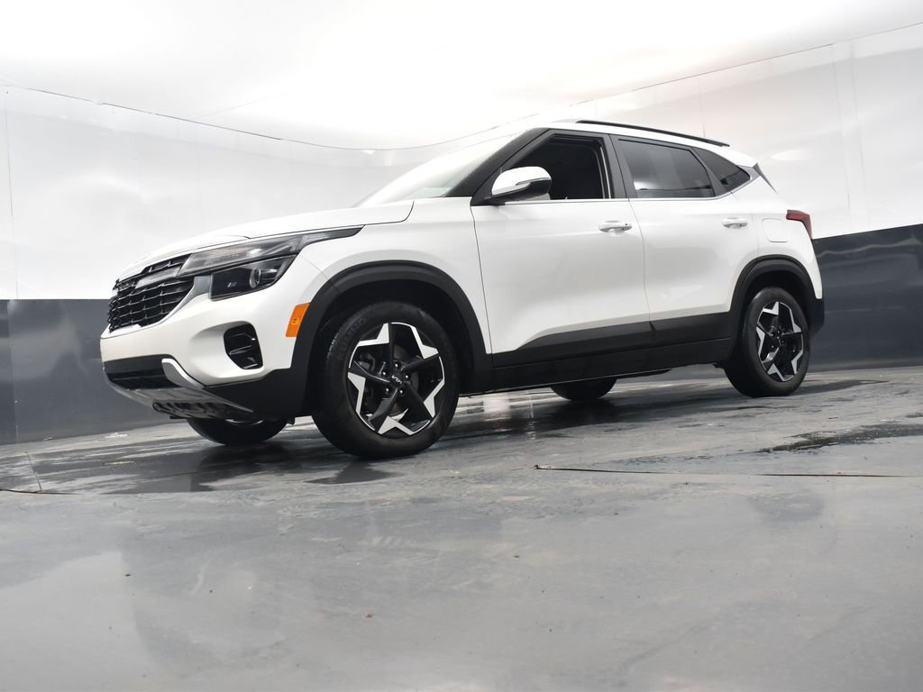 Used 2024 Kia Seltos EX image 24