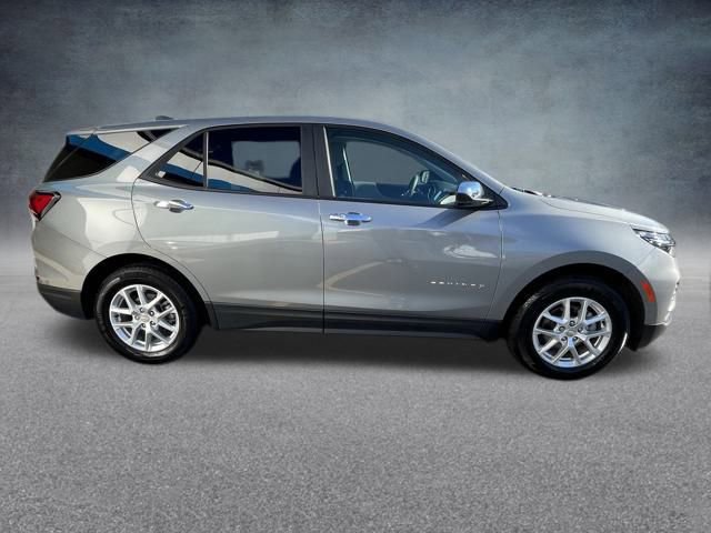 Used 2023 Chevrolet Equinox LS w/ LS Convenience Package image 8