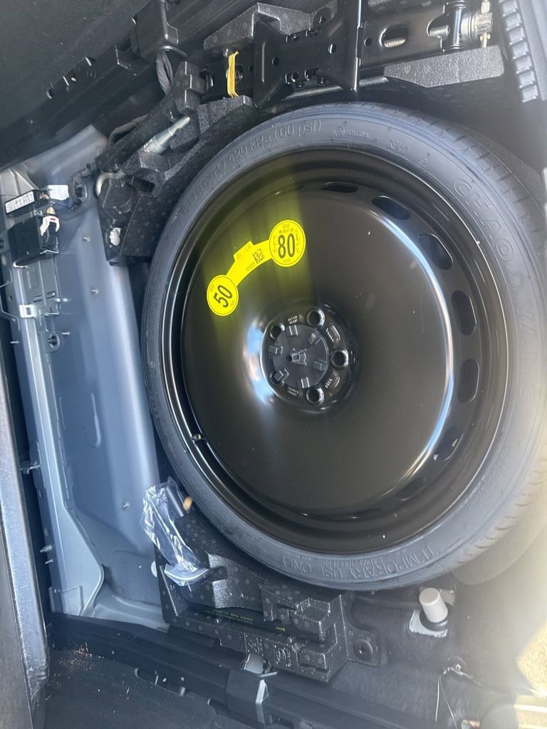 Certified 2024 Volvo V60 B5 Cross Country Plus image 11