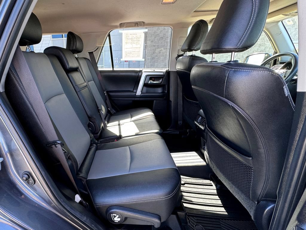 Used 2021 Toyota 4Runner SR5 Premium w/ Moonroof Package AWD/4WD image 34