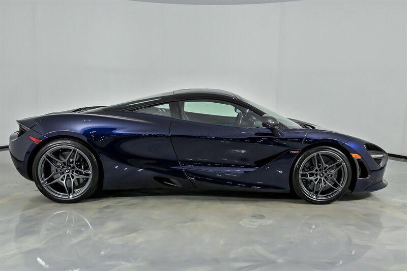 Used 2019 McLaren 720S Performance RWD image 17