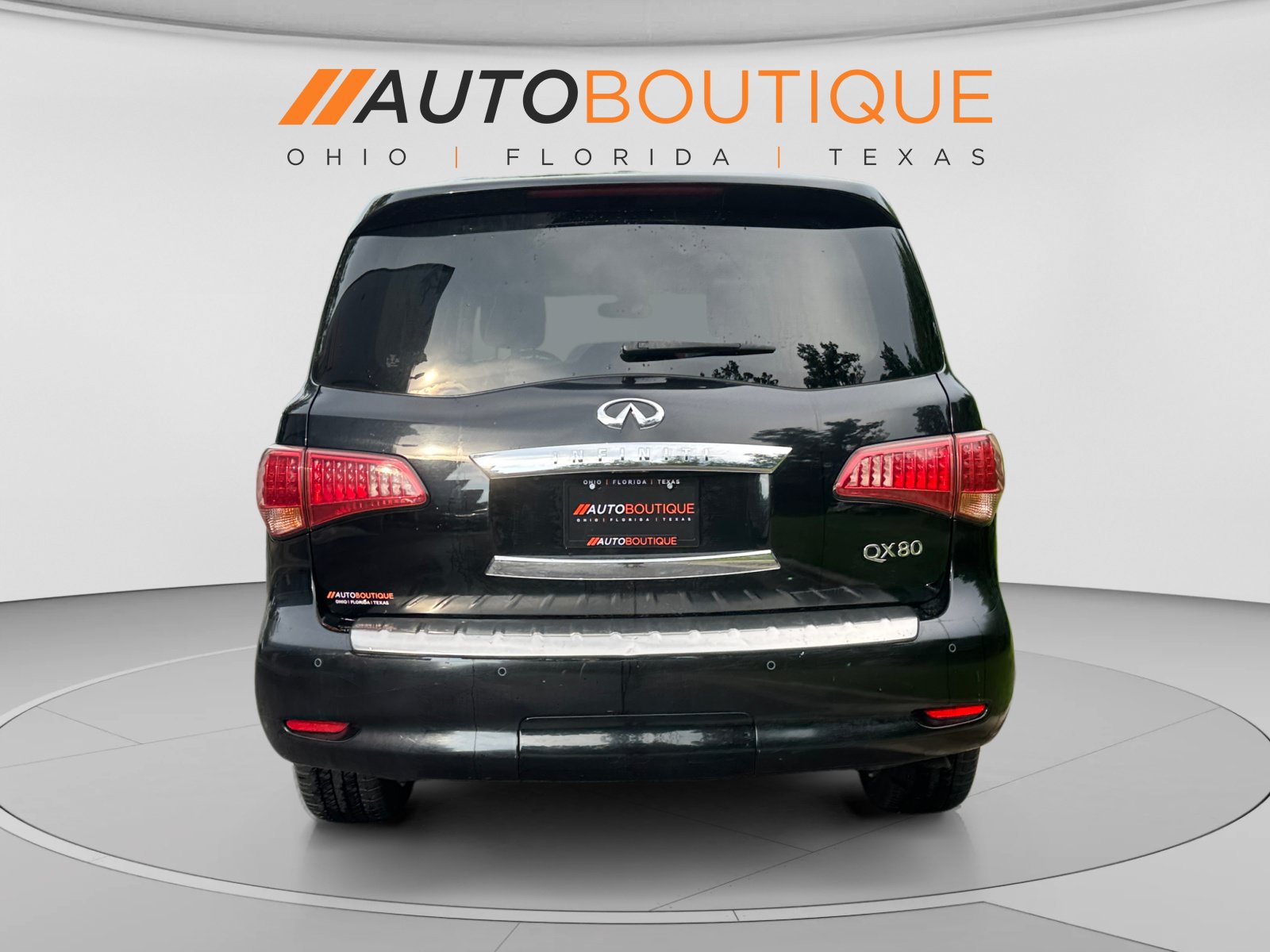 Used 2016 INFINITI QX80 4WD w/ Deluxe Technology Package image 4