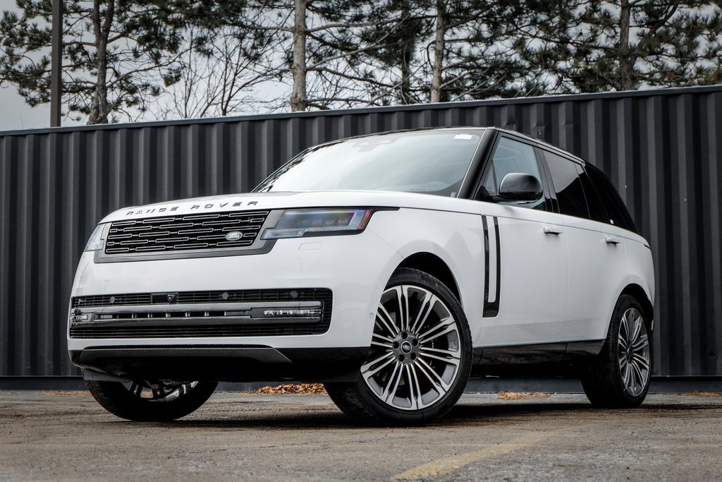 New 2025 Land Rover Range Rover SE