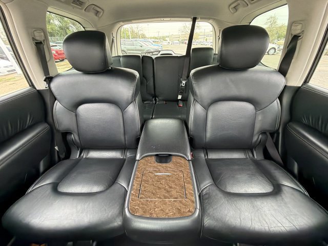 Used 2017 INFINITI QX80 4WD w/ Driver Assistance Package image 16
