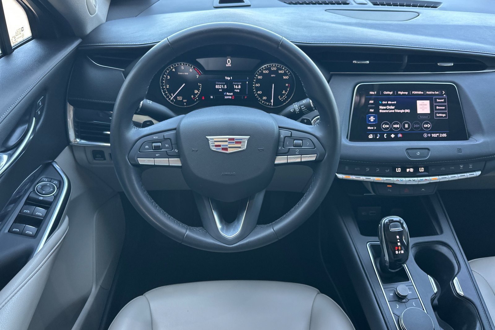 Used 2021 Cadillac XT4 Luxury w/ Driver Awareness Package FWD image 14