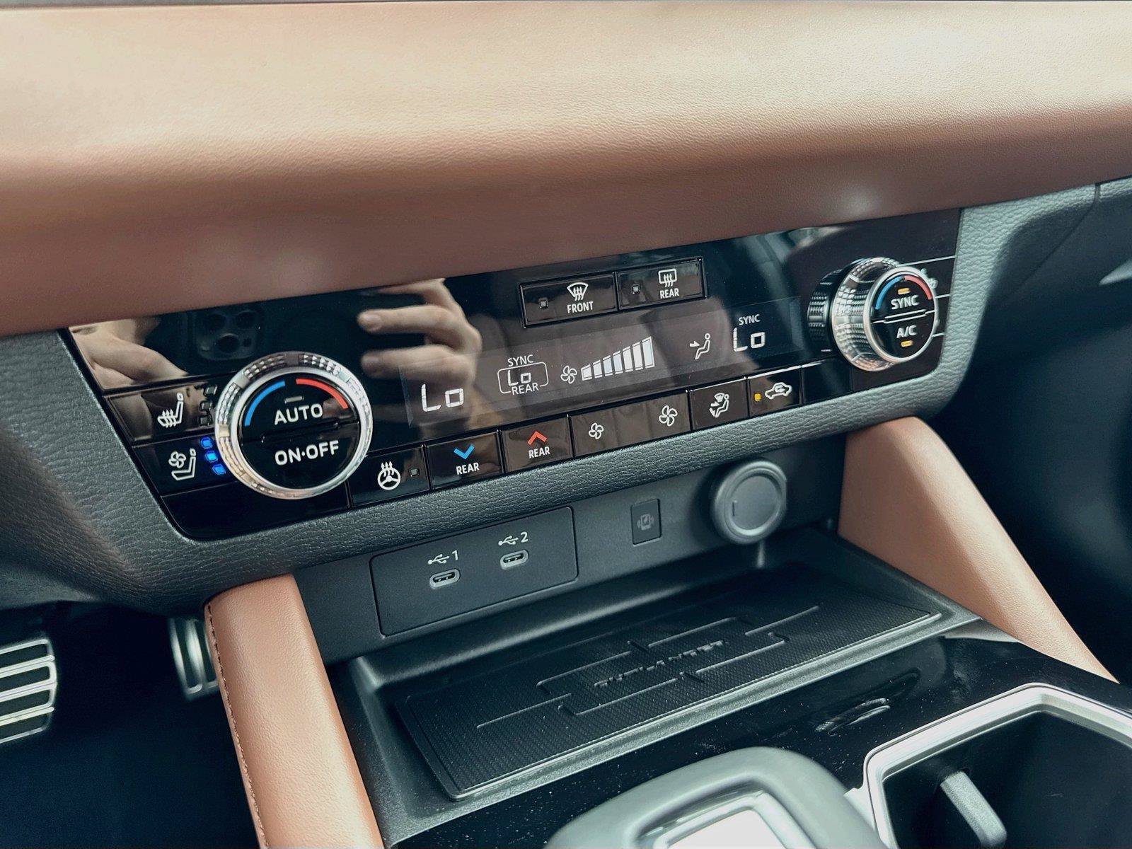 New 2026 Mitsubishi Outlander SEL FWD image 22