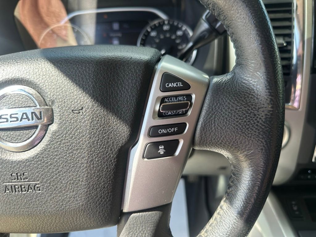 Used 2021 Nissan Titan SV w/ SV Convenience Package image 12