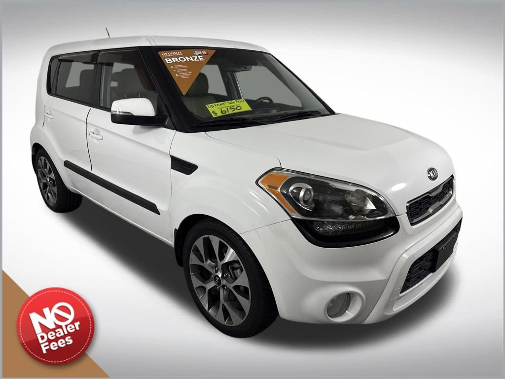 Used 2013 Kia Soul ! w/ Premium Pkg image 1