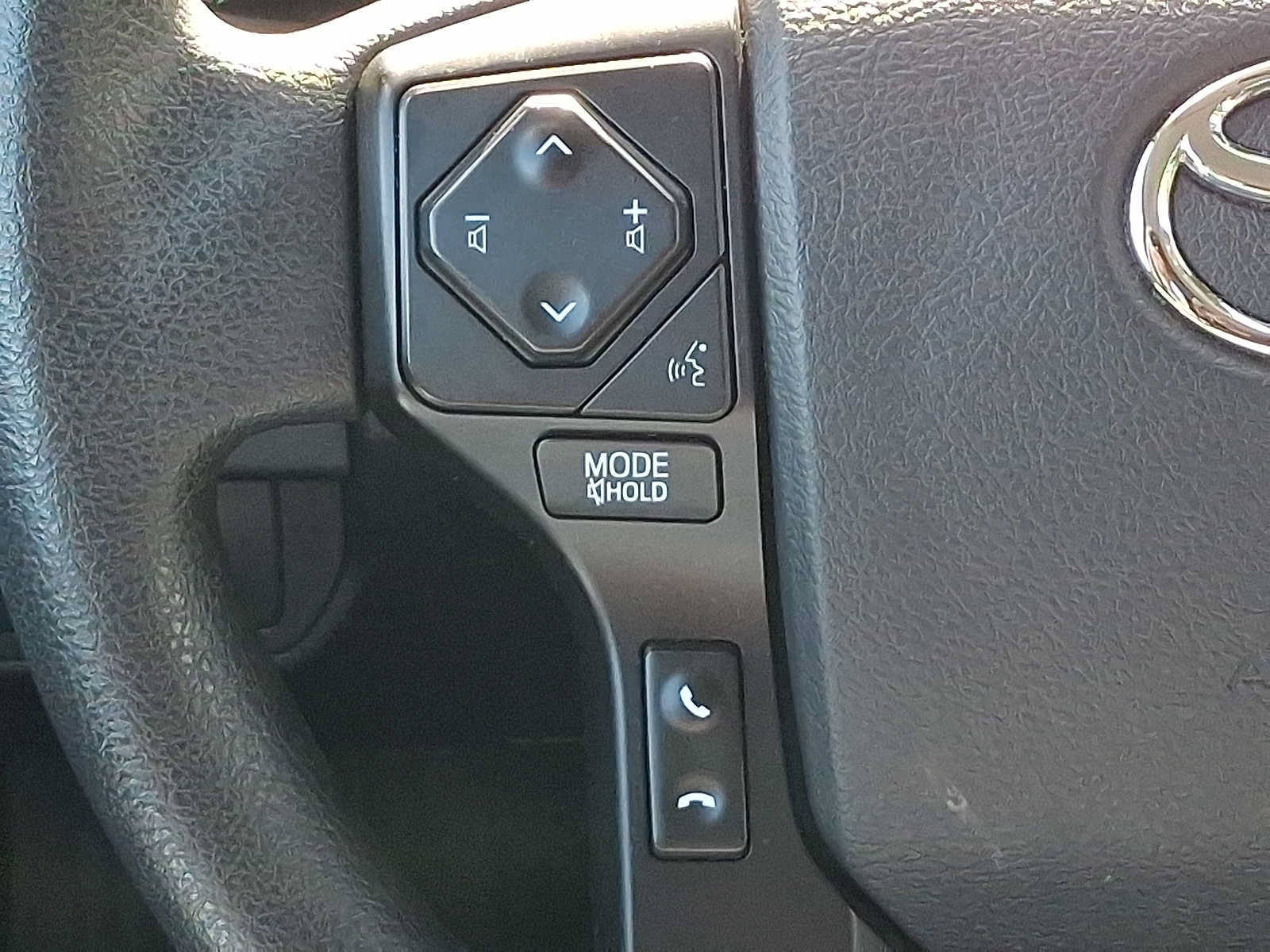 Used 2023 Toyota Tacoma SR AWD/4WD image 22
