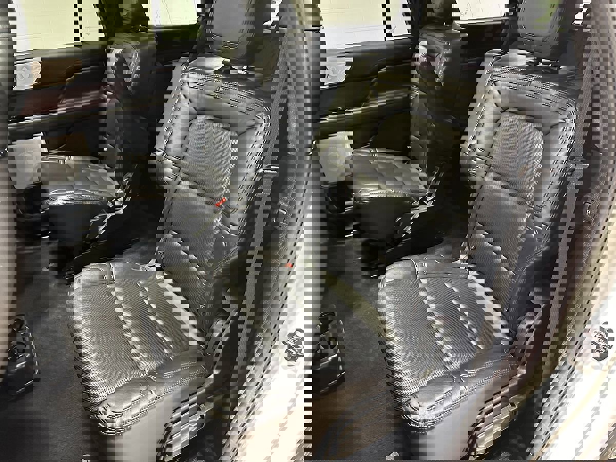 Used 2021 Lincoln Navigator Reserve w/ Luxury Package image 32