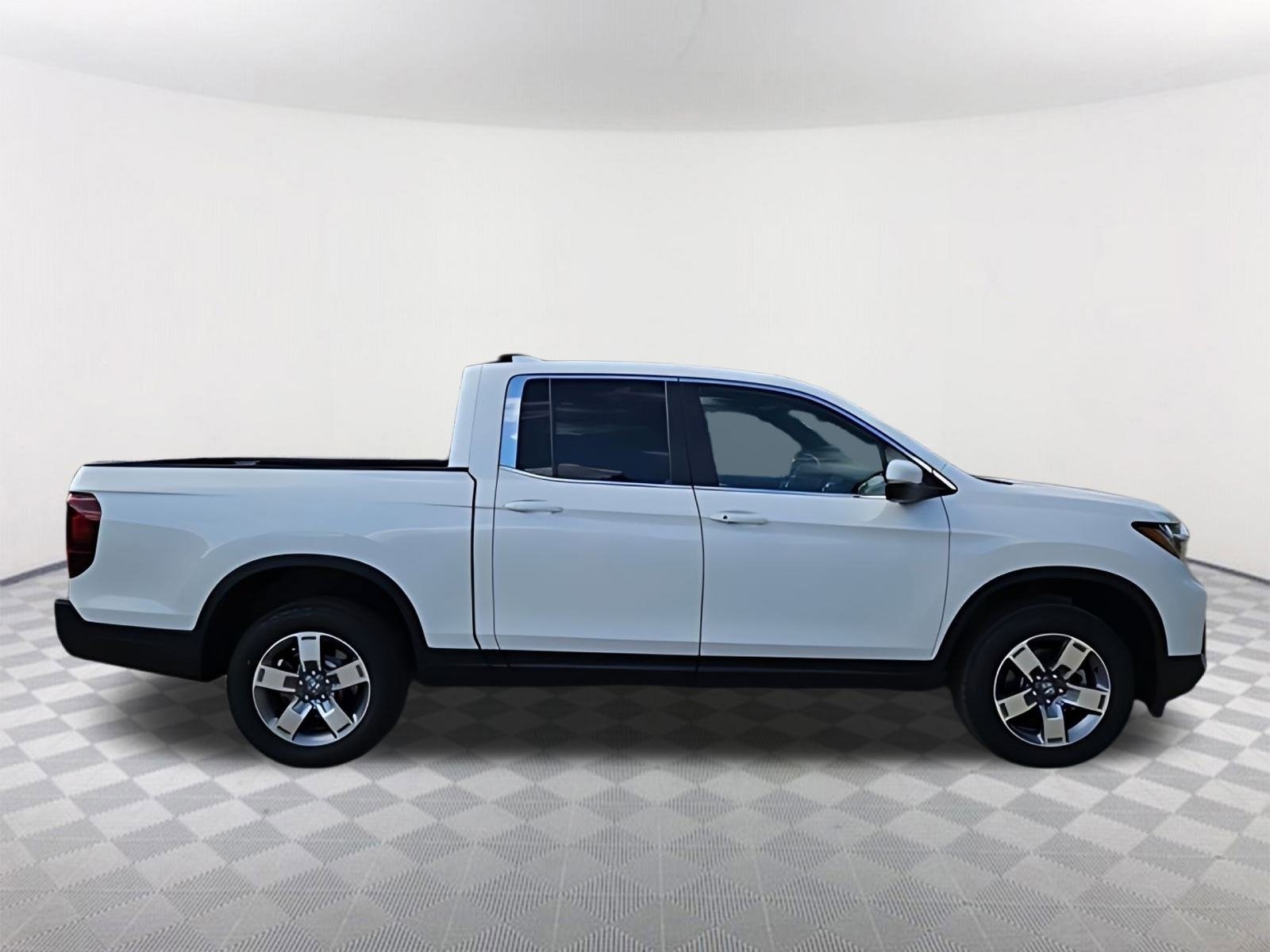 New 2026 Honda Ridgeline RTL image 2