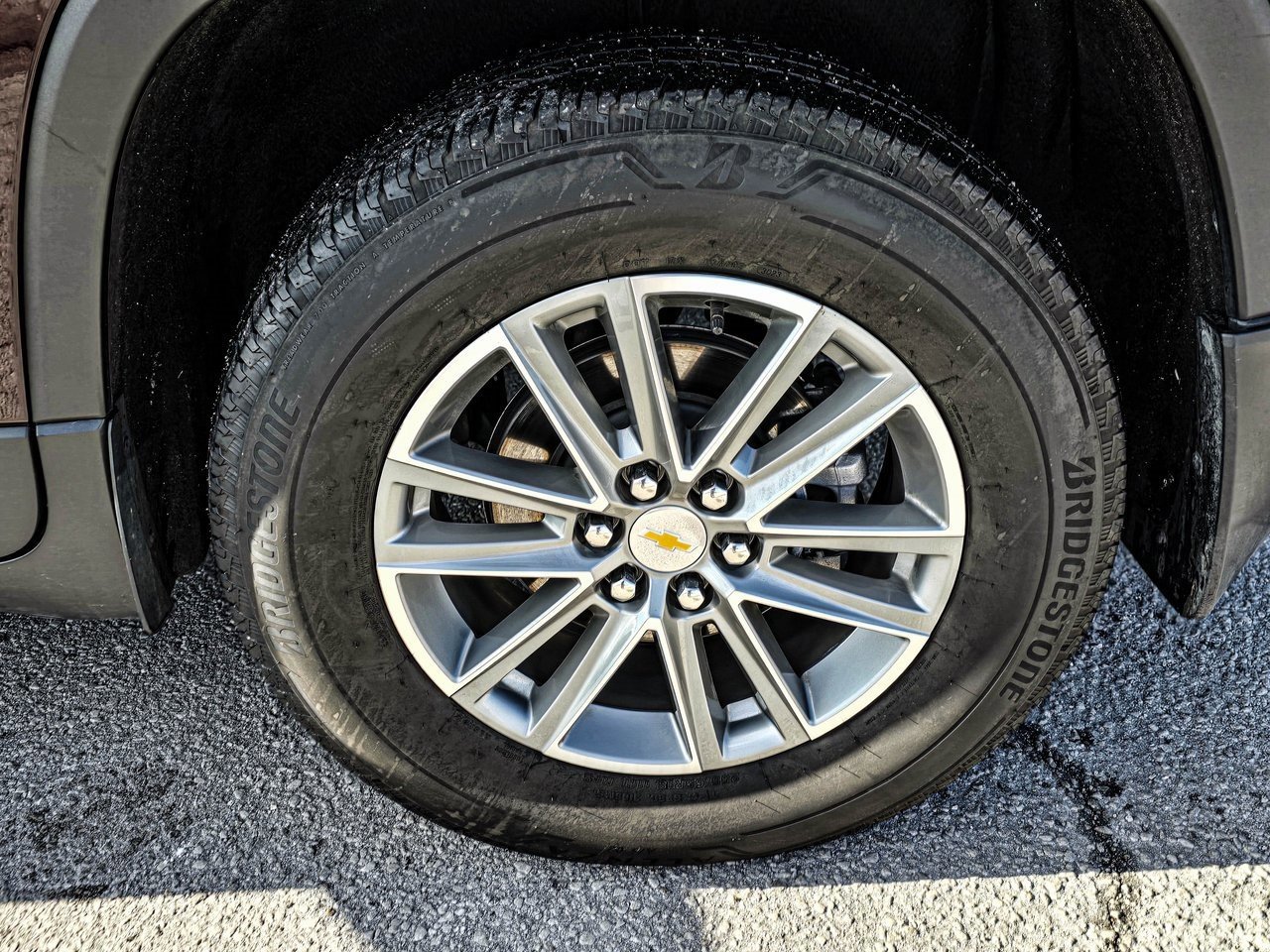 Certified 2023 Chevrolet Traverse LT w/ Rear Camera Mirror Package image 10